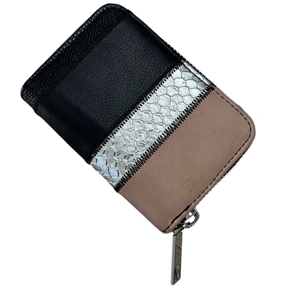 Victoria’s Secret mini zip around wallet - Picture 4 of 5